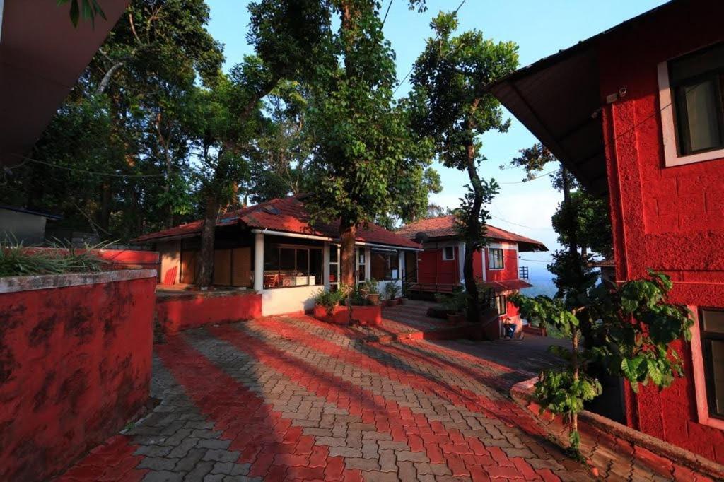 Wanders In Travel Company Otel Madikeri Dış mekan fotoğraf