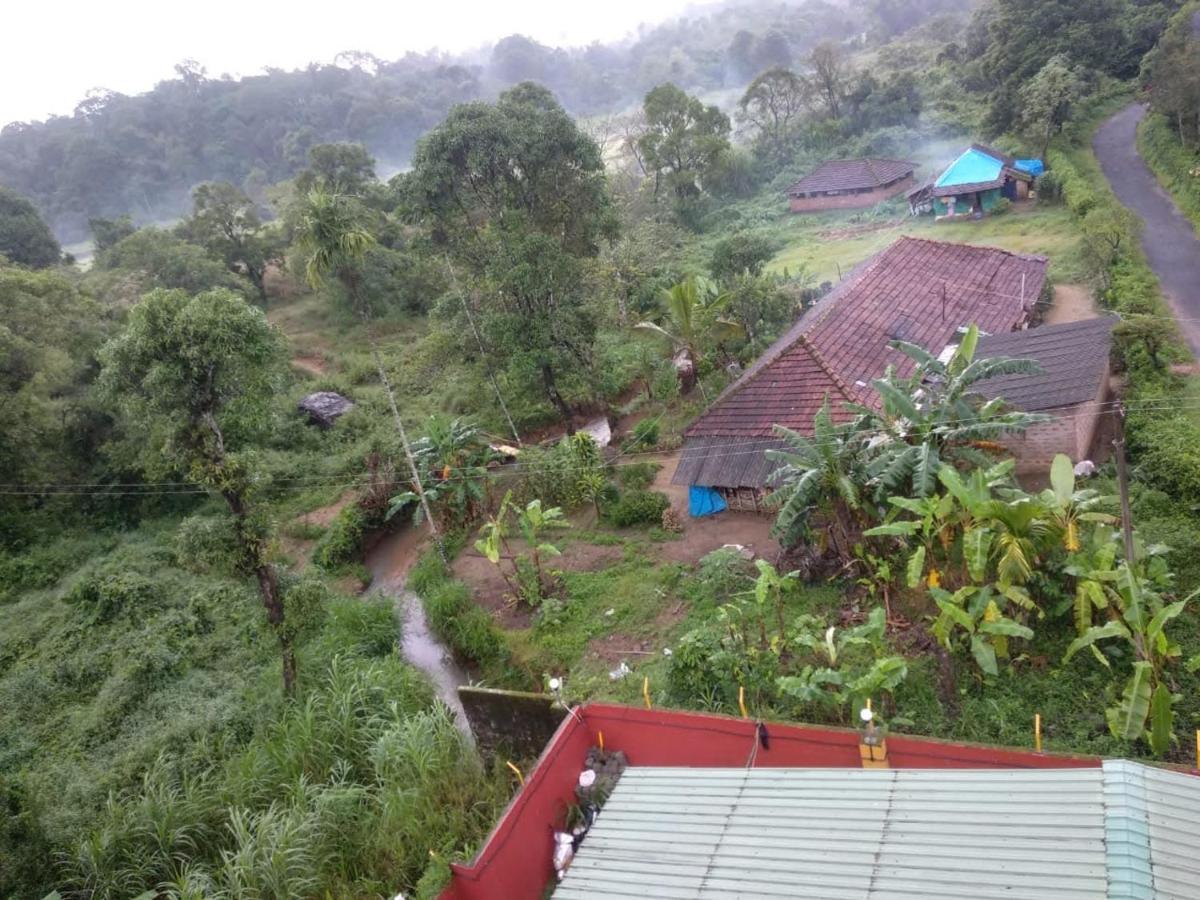 Wanders In Travel Company Otel Madikeri Dış mekan fotoğraf