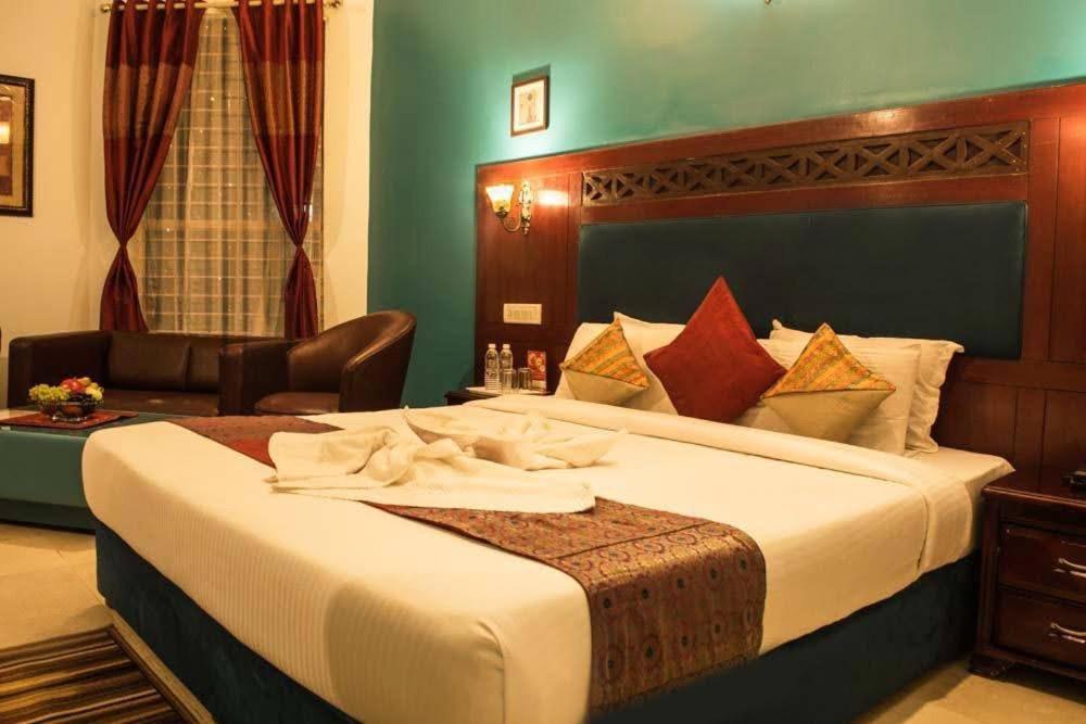 Wanders In Travel Company Otel Madikeri Dış mekan fotoğraf