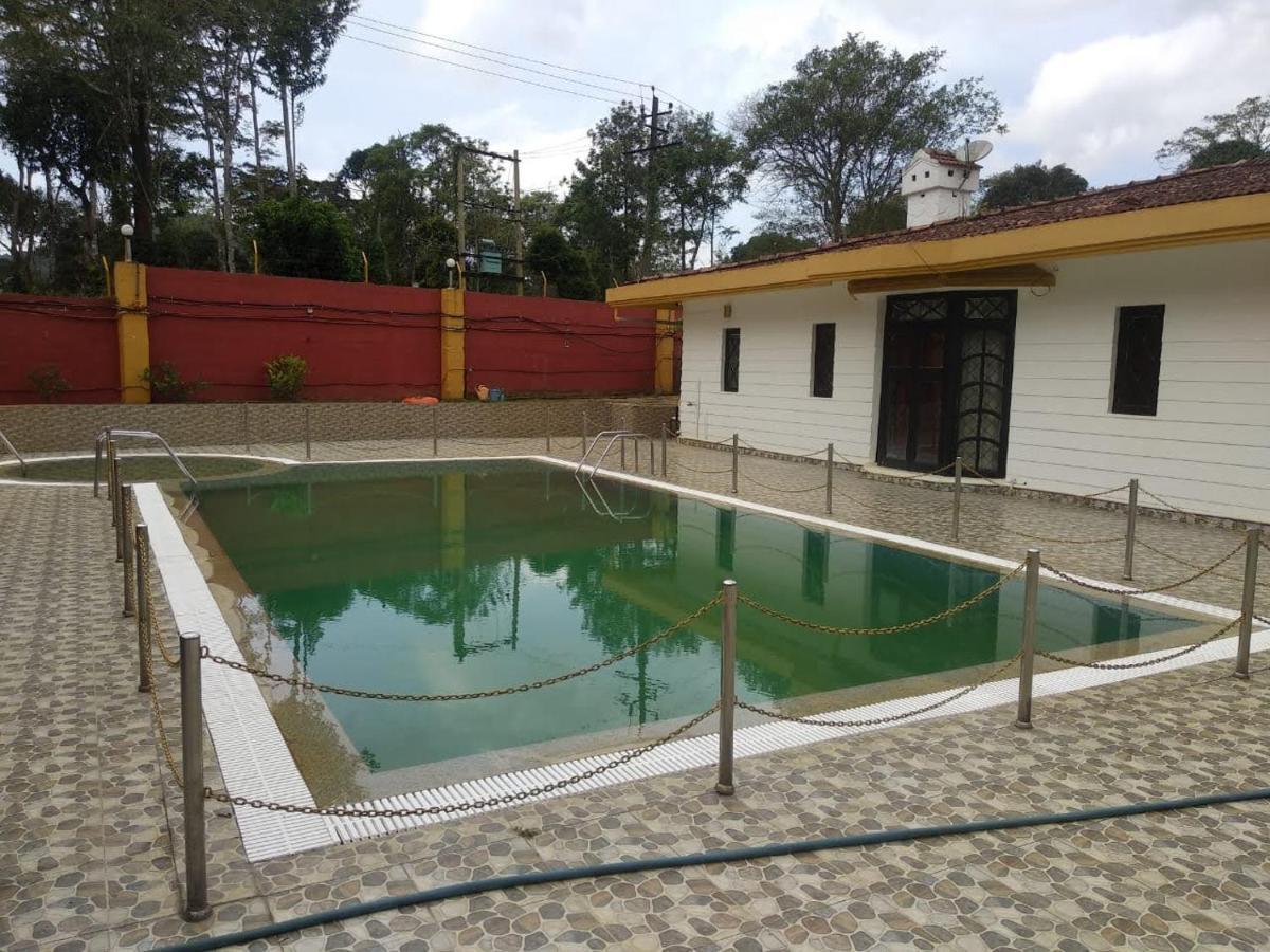 Wanders In Travel Company Otel Madikeri Dış mekan fotoğraf