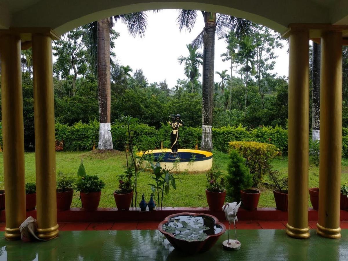 Wanders In Travel Company Otel Madikeri Dış mekan fotoğraf