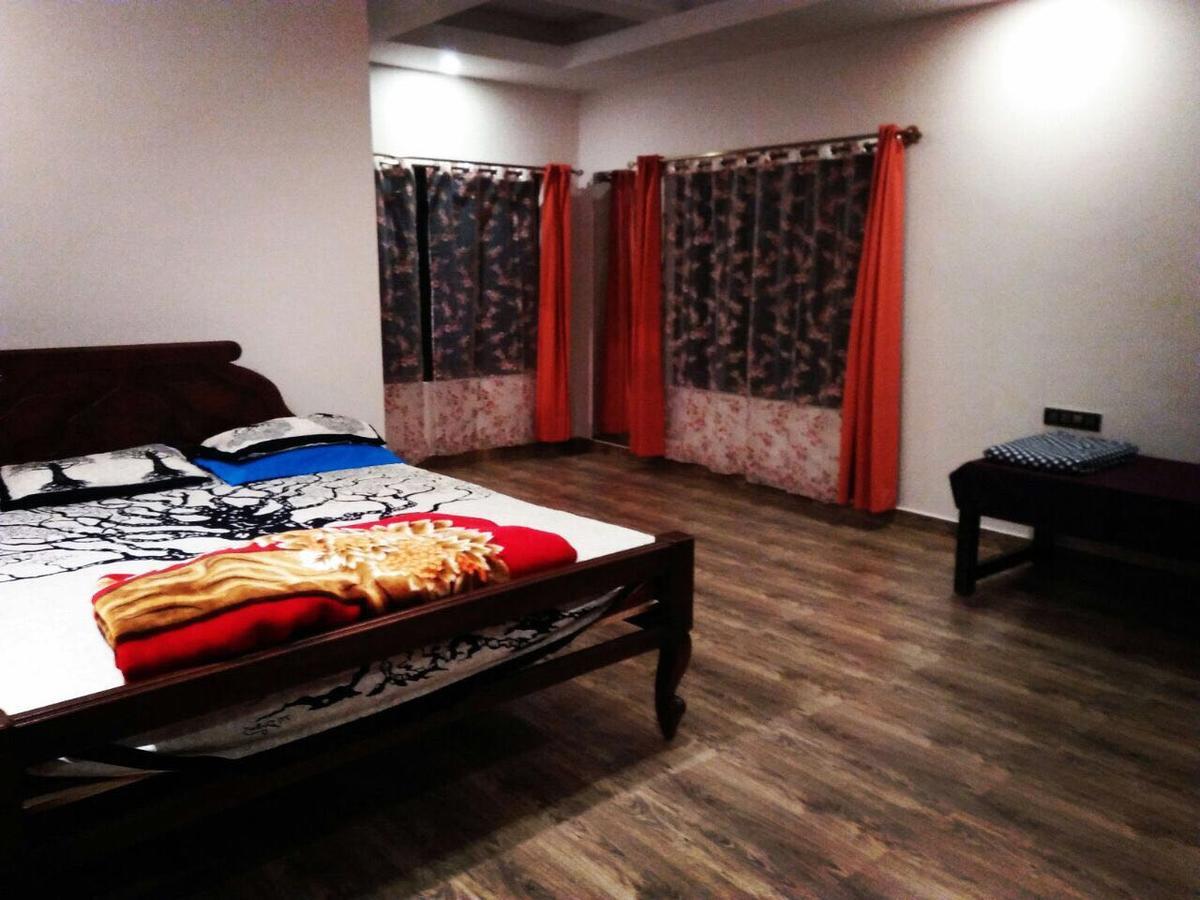 Wanders In Travel Company Otel Madikeri Dış mekan fotoğraf