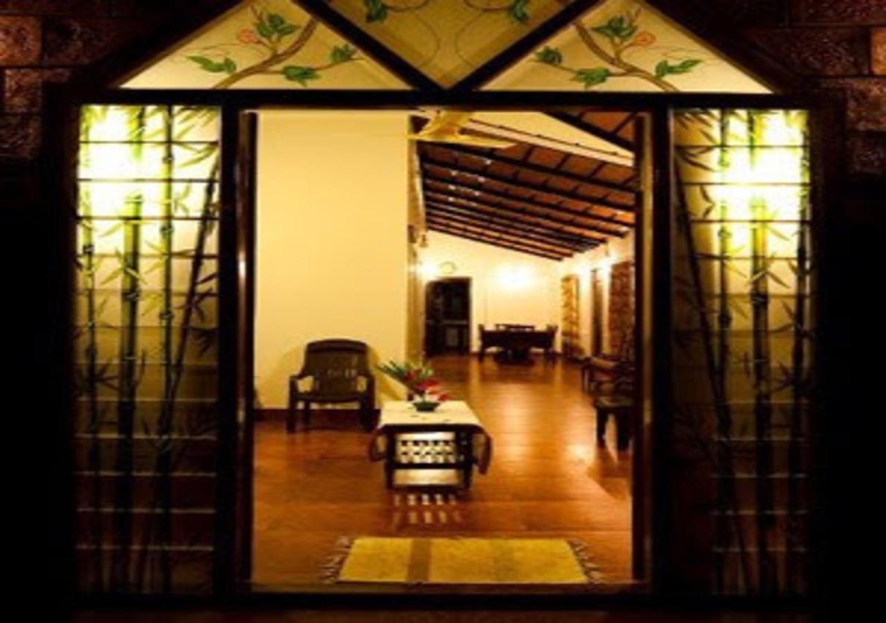 Wanders In Travel Company Otel Madikeri Dış mekan fotoğraf